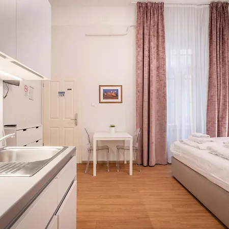 Appartamento Klauzal Luxury Studio K22 *