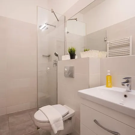 Klauzal Luxury Studio K22 *